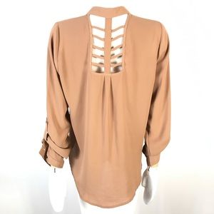 Mine blouse cutout back style